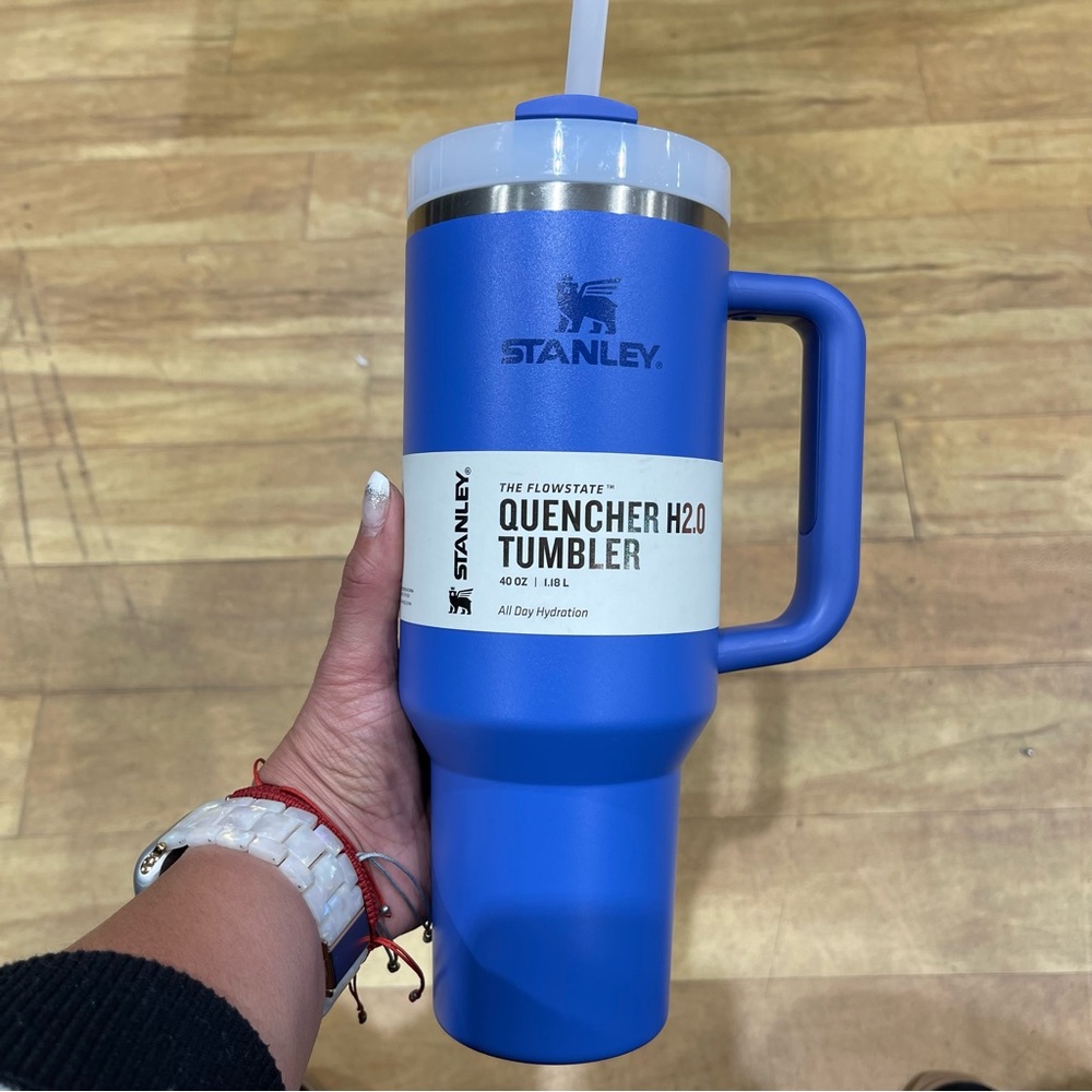 SOLD!! Stanley 40oz. Tumbler IRIS *Soldout* in stores